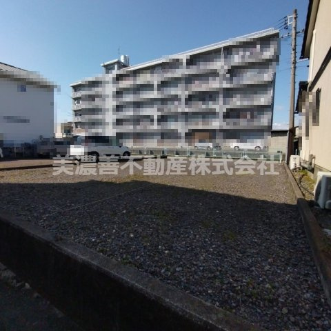 ６５４３４　岐阜市茜部中島土地の外観