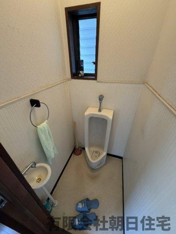 【トイレ】 | 斐川町直江中古戸建 | 清潔感のあるトイレです