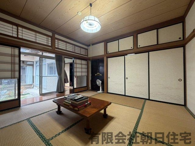 【和室】 | 斐川町直江中古戸建 | 和室がひろがる居住スペース