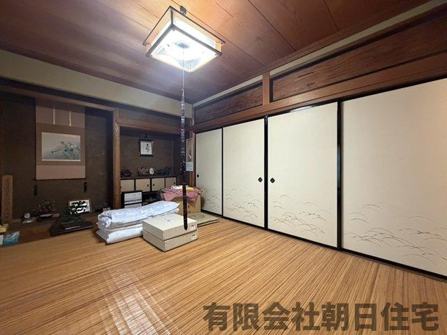 【和室】 | 斐川町直江中古戸建 | 和室ならではの温かな和の空間で寛ぎの時間を過ごせます