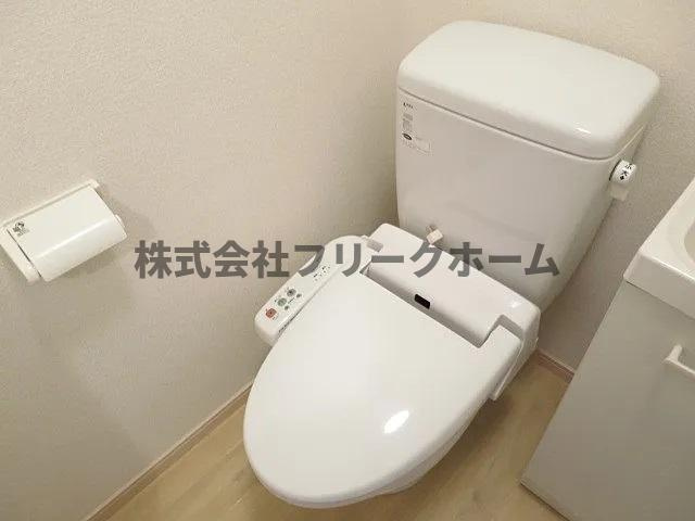 武蔵野市中町２丁目の賃貸マンションのトイレ