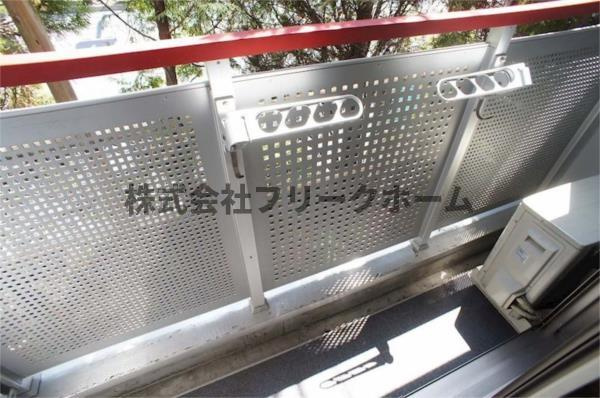 武蔵野市中町２丁目の賃貸マンションのバルコニー