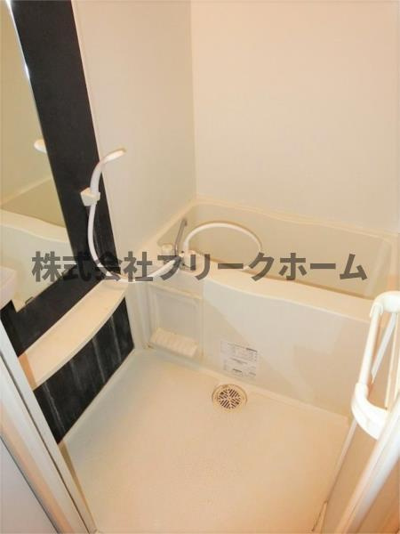 武蔵野市中町２丁目の賃貸マンションの浴室
