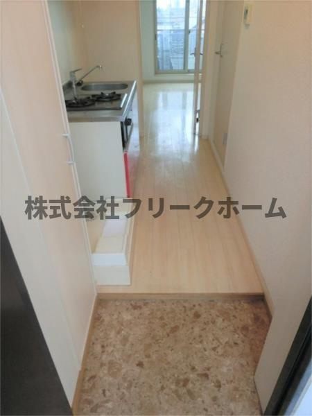 武蔵野市中町２丁目の賃貸マンションの玄関