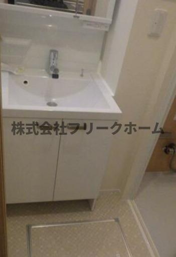 小金井市中町２丁目のアパートの洗面所