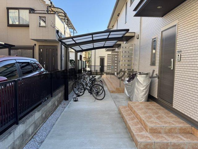 小金井市中町２丁目のアパートの駐車場