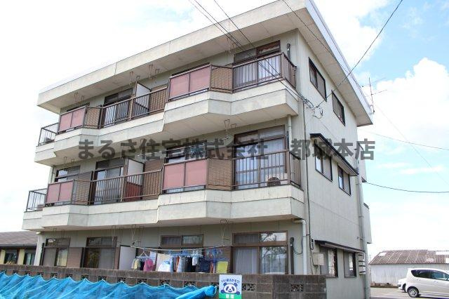 都城市吉尾町のアパートの外観