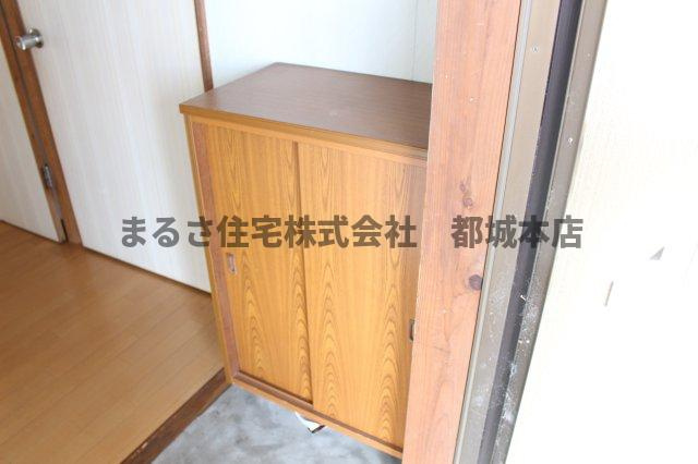 都城市吉尾町のアパートの収納
