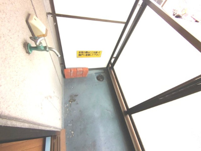 【設備】 | プレジデント瑞光 | 室外洗濯機置き場です。