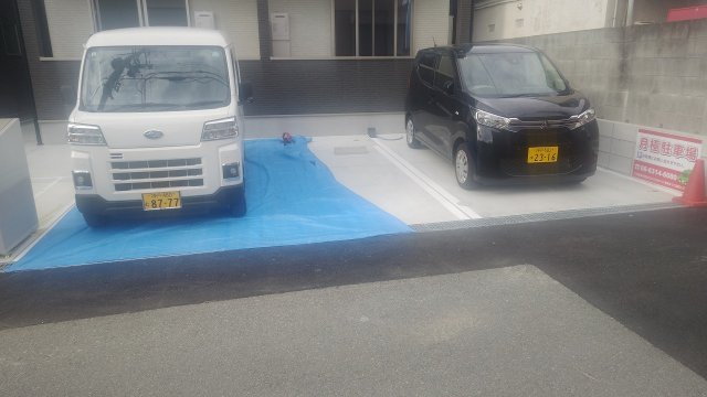 ジーメゾン明石林崎の駐車場