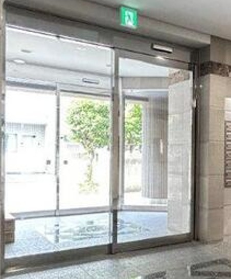 CITY SPIRE 若松町のエントランス