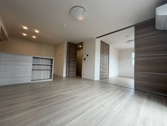 Ｄ-ｒｅｓｉｄｅｎｃｅ南茨木Ⅱの居間・リビング