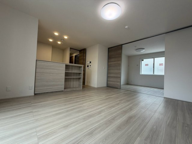 Ｄ-ｒｅｓｉｄｅｎｃｅ南茨木Ⅱの居間・リビング