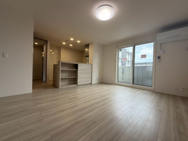 Ｄ-ｒｅｓｉｄｅｎｃｅ南茨木Ⅱの居間・リビング