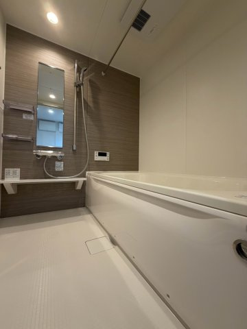 Ｄ-ｒｅｓｉｄｅｎｃｅ南茨木Ⅱの浴室