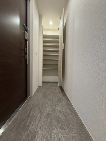 Ｄ-ｒｅｓｉｄｅｎｃｅ南茨木Ⅱの玄関
