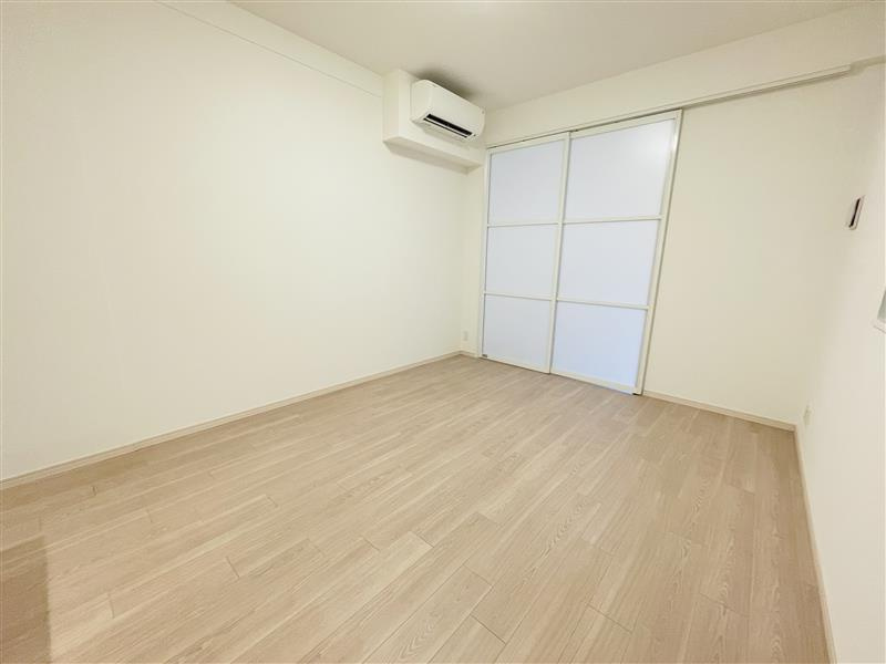 SYFORME NEXT IKEBUKURO WESTの居間・リビング|こちらの居間で趣味の時間をお楽しみください