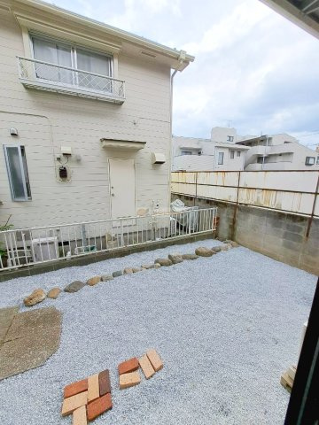 河村テラスハウスの庭