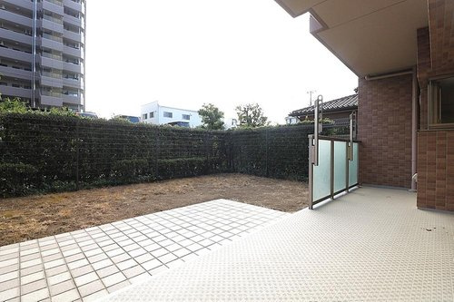イトーピア香櫨園酒蔵通りのバルコニー