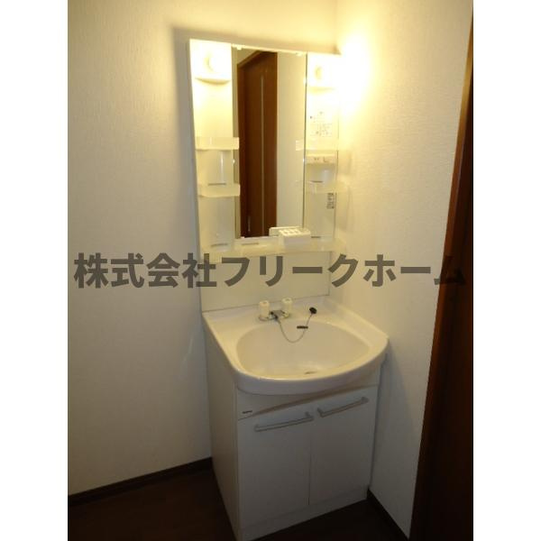 小金井市梶野町４丁目の賃貸マンションの洗面所