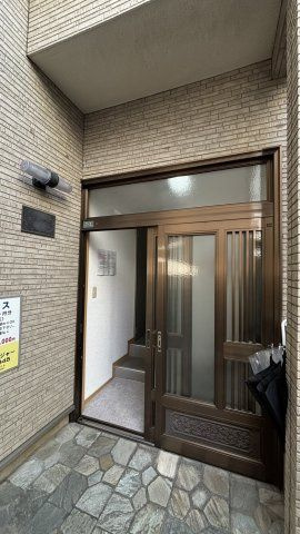 大塚ハウスのエントランス