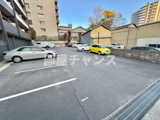 ル・セルクルの駐車場