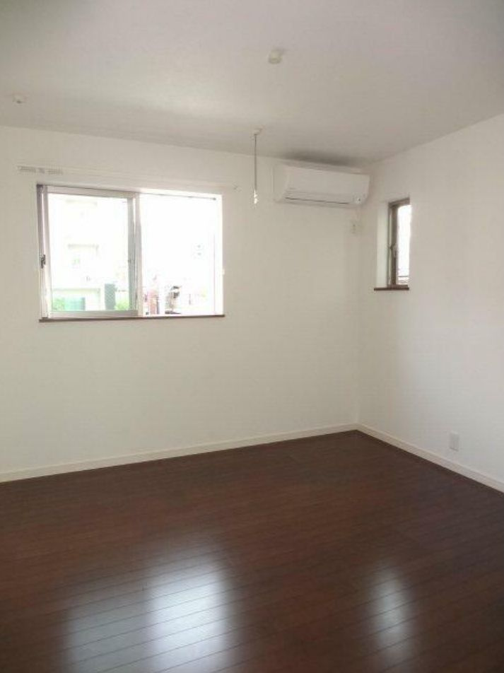 ヨーティアンⅡ（ヨーティアン2）の寝室|お掃除がしやすいフローリングのお部屋☆