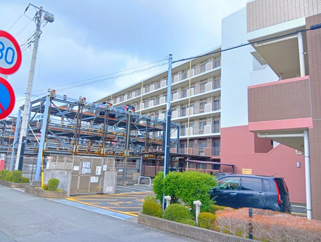 アイディーコート富士　富士市蓼原の駐車場|敷地内駐車場があります。