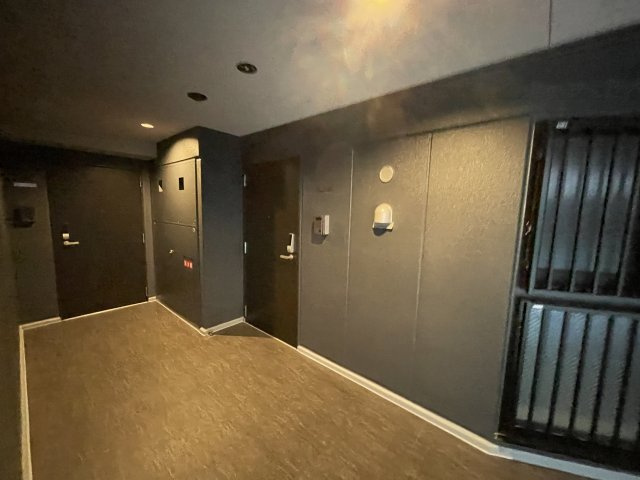 のアパートのロビー