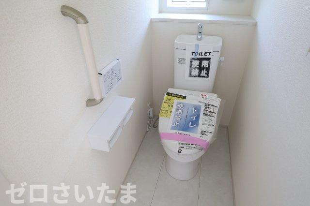 《仲介手数料無料》川越市今成２丁目14-8新築一戸建てブルーミングガーデンのトイレ