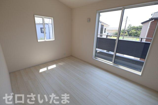《仲介手数料無料》川越市今成２丁目14-8新築一戸建てブルーミングガーデンの洋室
