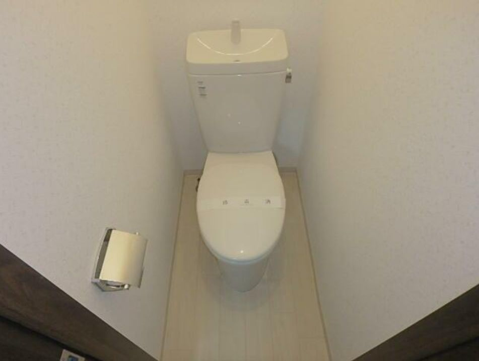 ステータス六の坂のトイレ|独立型のトイレルーム☆(同一仕様写真）