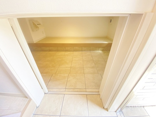 シャトン王子神谷の居間・リビング|サービスルームです☆