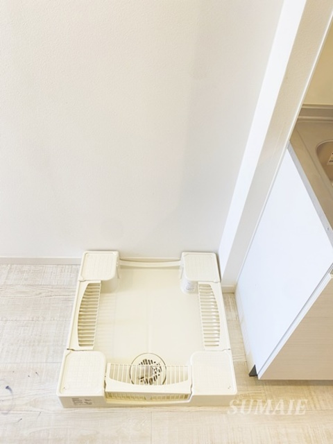 シャトン王子神谷の洗面所|室内洗濯機置き場です☆