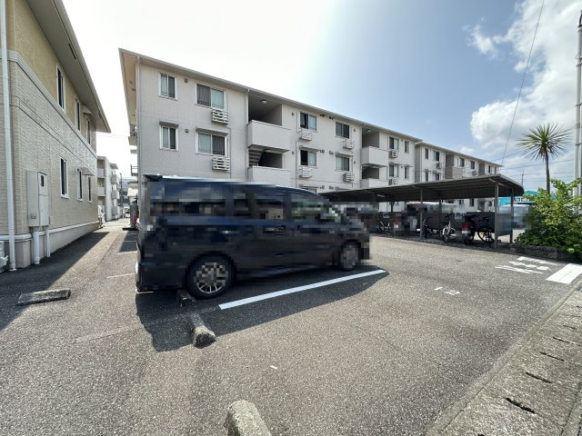 セジュール ｵｯﾂの駐車場
