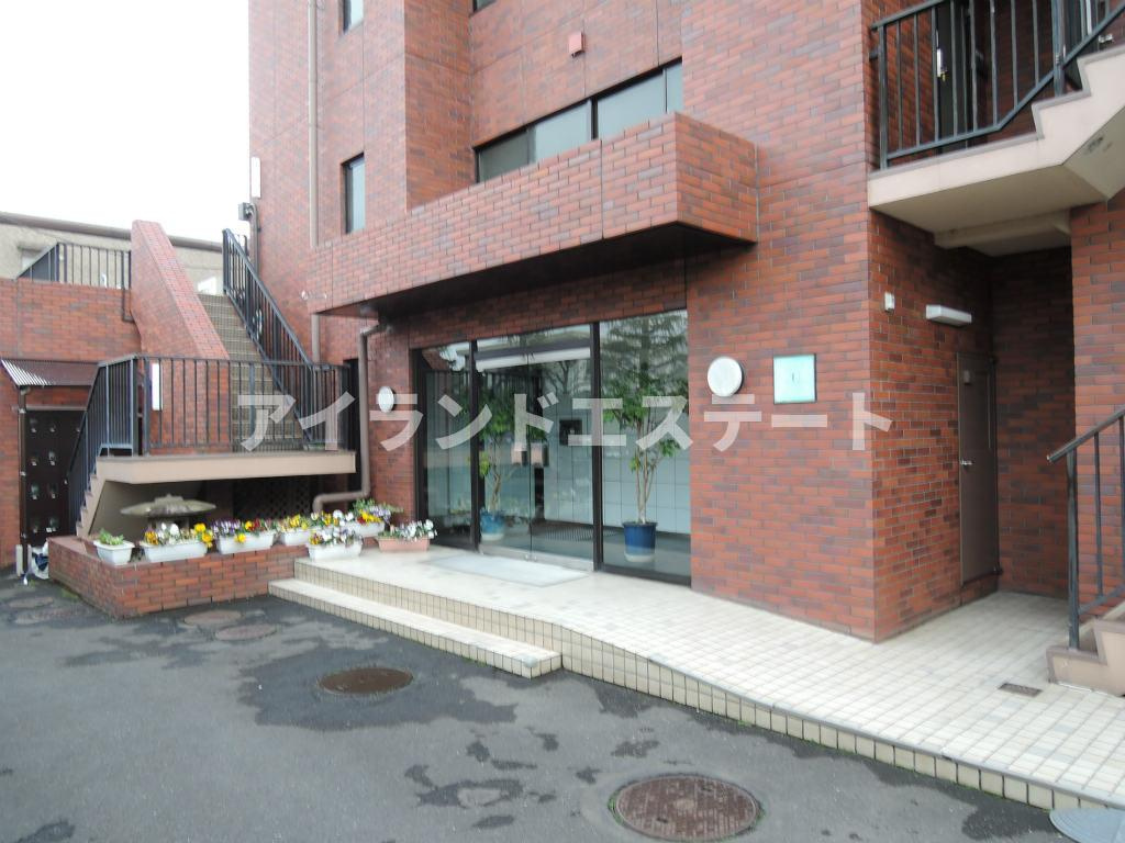 メゾンエル桜新町　ペット相談　陽当たり良好　高層階のエントランス