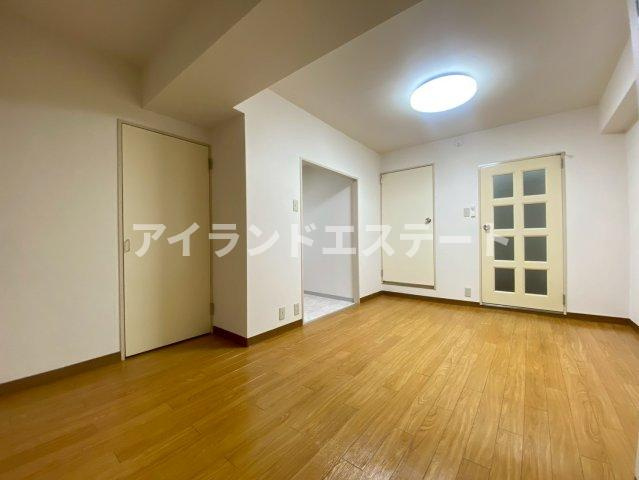 メゾンエル桜新町　ペット相談　陽当たり良好　高層階の居間・リビング