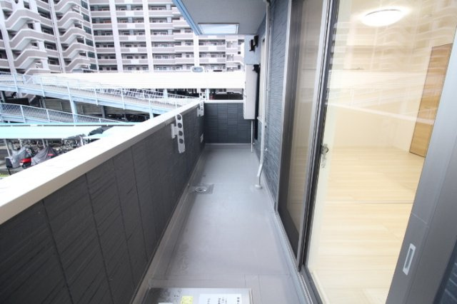 筑紫野市大字永岡のアパートのバルコニー