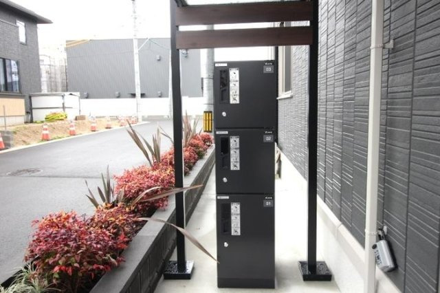 筑紫野市大字永岡のアパートのエントランス