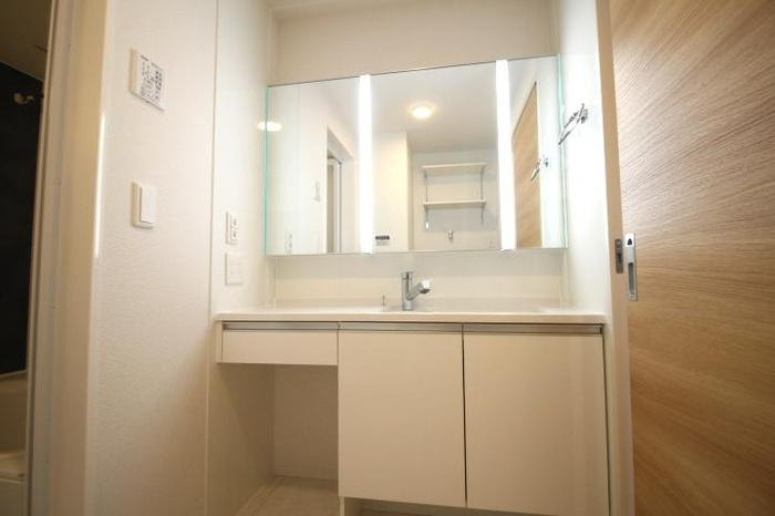 筑紫野市大字永岡のアパートの洗面所