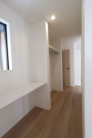 《仲介手数料無料》川越市今成２丁目1-3新築一戸建てグラファーレの居間・リビング