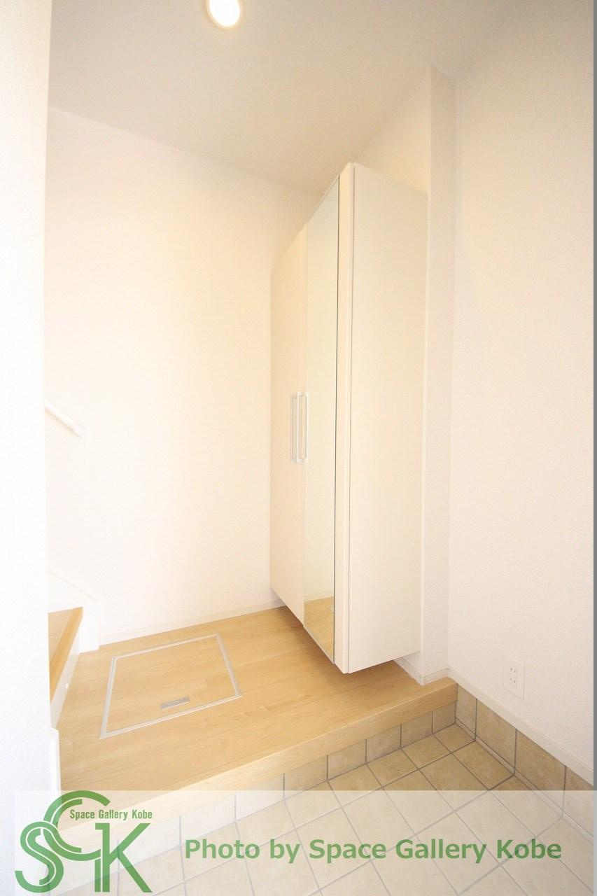 ディアコート二見Ⅰの玄関|※お部屋により仕様が異なる場合があります。