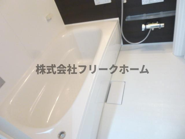 三鷹市下連雀２丁目の賃貸マンションの浴室