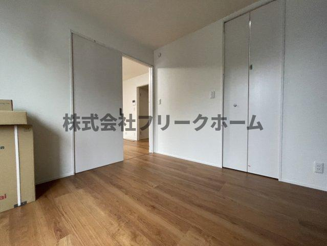 三鷹市井の頭３丁目のアパートの寝室