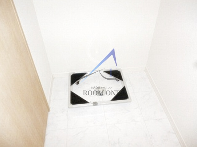 Sha-Maison湯島台の設備|洗濯機置き場です。