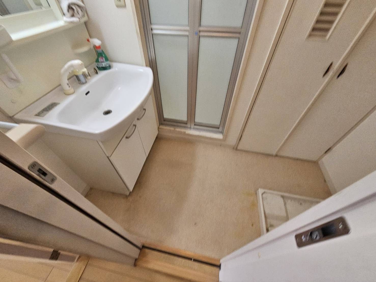 万葉ハイツ元町の洗面所