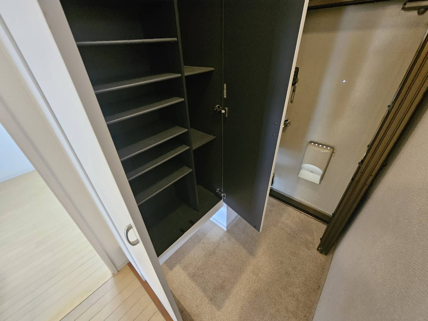 万葉ハイツ元町の収納