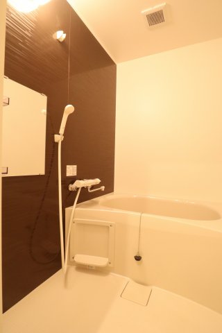 クラブメゾン明石樽屋町の浴室