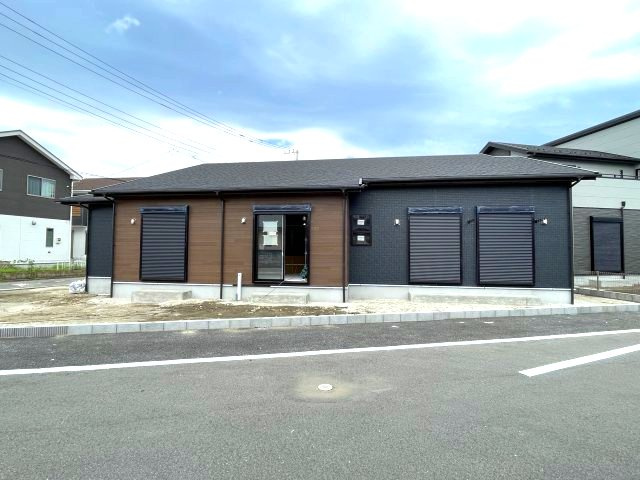 高崎市新町（全3棟）3号棟の前面道路含む現地写真