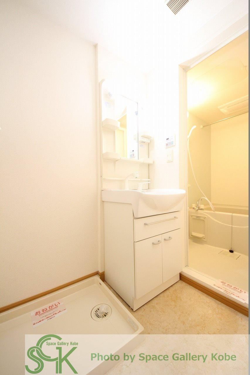 クリーモア・クラの洗面所|※お部屋により仕様が異なる場合があります。